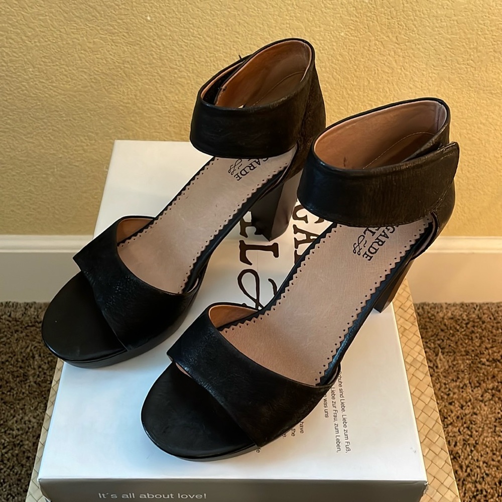 Regarde Le Ciel - black heels - size 38 - brand new, heel height 3 1/2 in.
